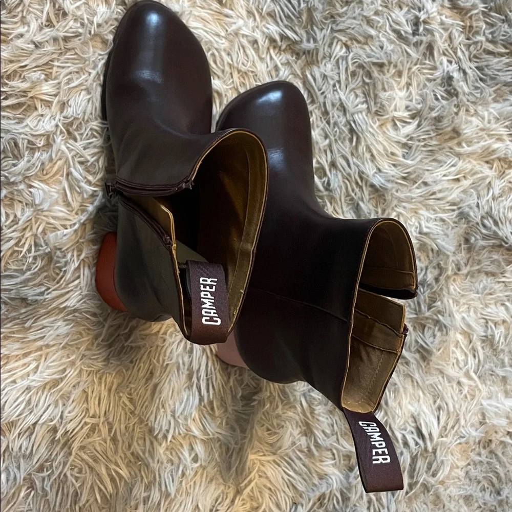 NWT RETAIL $275 Two-Tone Ankle Boots size 9.5 Brand CAMPER - Picture 9 of 9